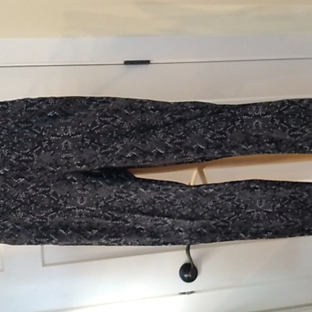 Isaac Mizrahi reptile print Women's 24/7 pants